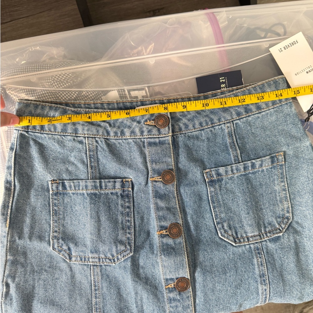 Forever 21 Medium Wash Denim Button Down Mini Skirt Size Medium - Picture 4 of 4